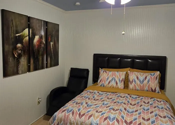 Private Cabin 1 Bed And 1 Bath