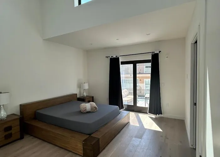 912 Brand New Spacious Tonwhome 3Br 3Ba Sleeps 9