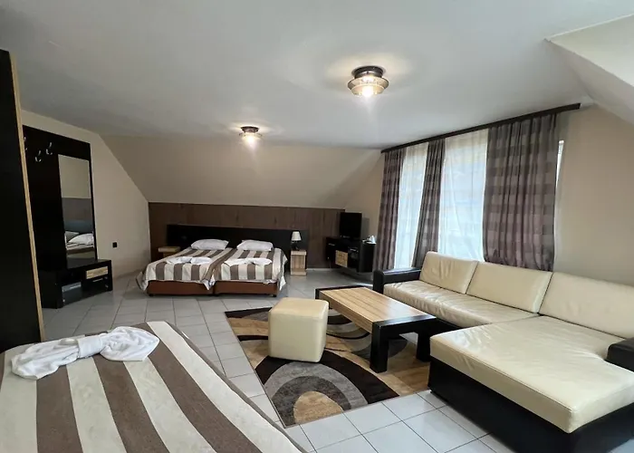 Alpha Family Hotel