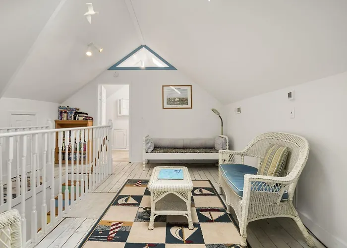 Donovan'S Reef | Colorful Downtown Chincoteague Cottage W/ Sunroom, Walk To Shops & Pet Friendly