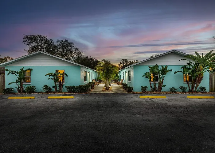 Close To Clearwater Beach And Honeymoon Island!