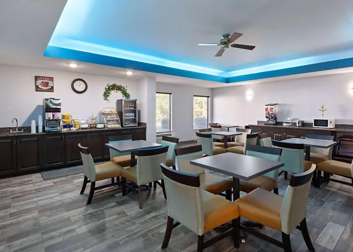 Baymont By Wyndham Creedmoor