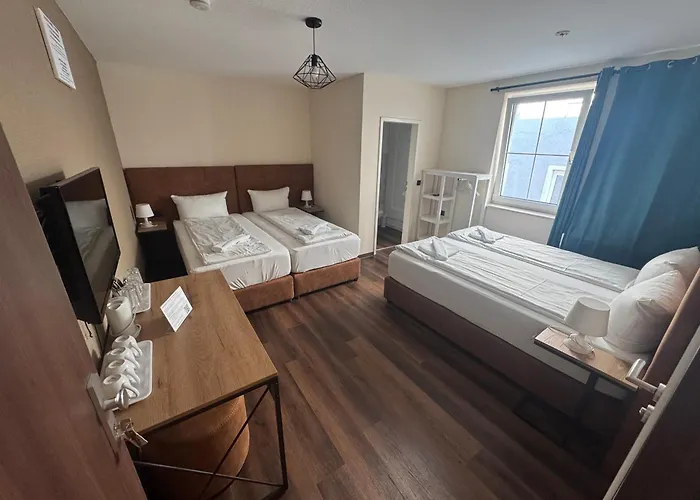 Hotel Capitol Zentrum - 24H -