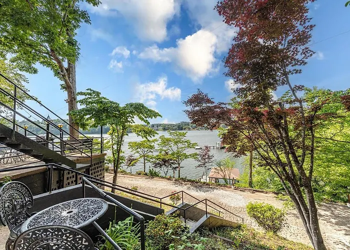 Lake Hickory Trio 1 Bedroom Pink Unit