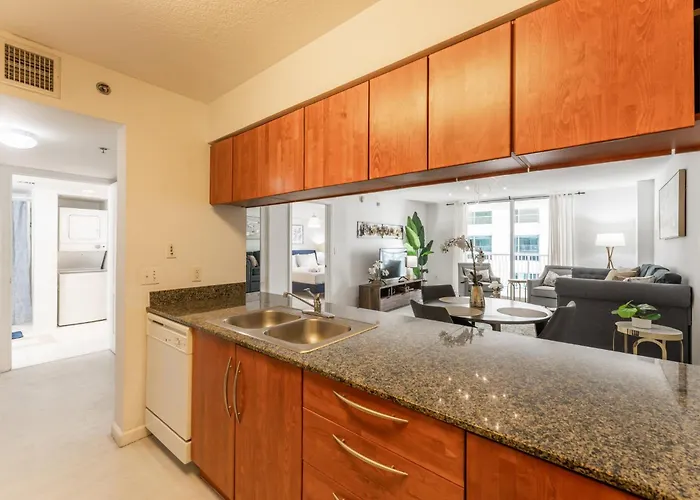 Lux Brickell Bay Condo City Views & Prime Location