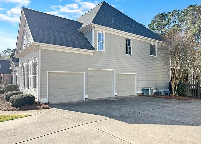 Luxury 6-Bedroom In All Lakes, Acworth, Ga