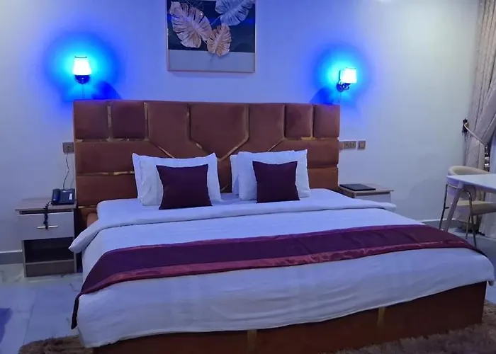 Lintoc Hotel & Suites