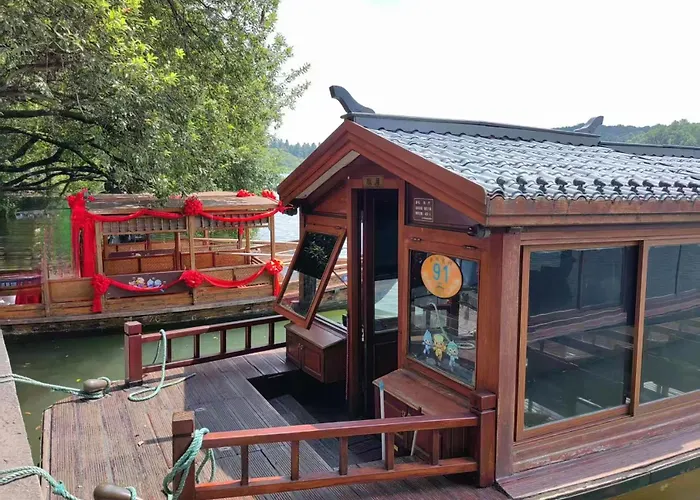 Yurong West Lake Cottage Resort Hotel Hangzhou