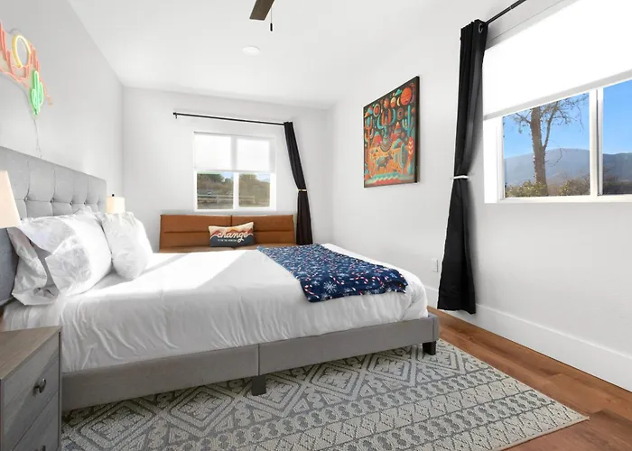 Heated Pool And Jacuzzi, Scenic Mountain View, Lux And Cozy,