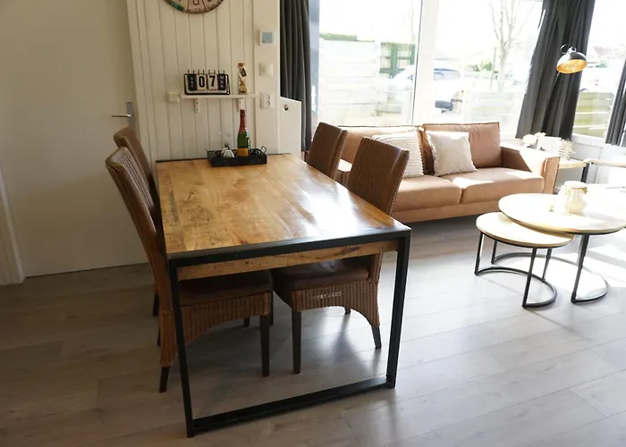 Kustverhuur, Park Schoneveld, Duinroos 123