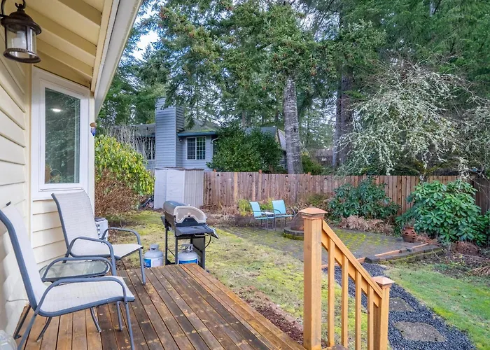 Large Family-Friendly Home On Nw Side - Dogs Ok