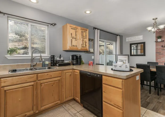 Mountain-View Townhouse