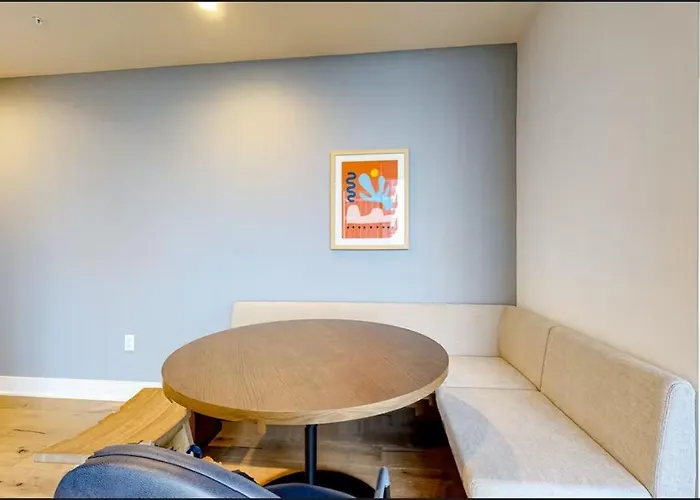 Austin Downtown Condo - 1Br Lakeview 23Rd-Floor