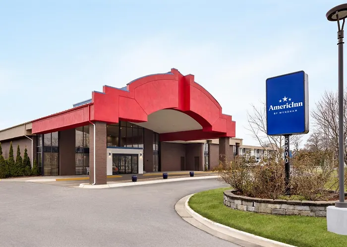 Americinn By Wyndham Grand Rapids Airport North