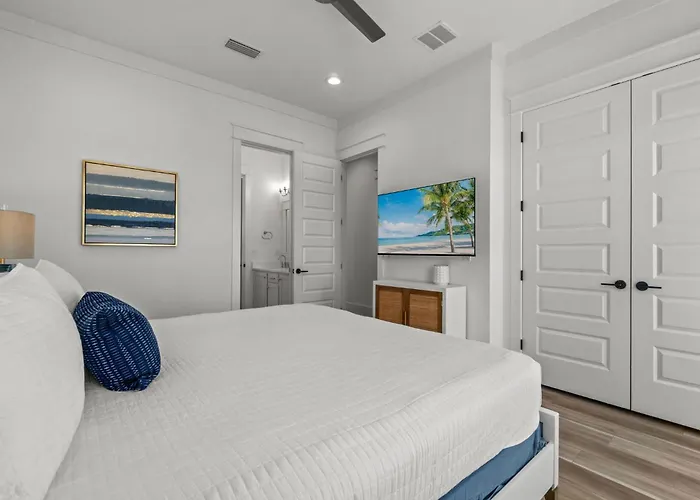 Tidal Time Estate With Game Room And Lsv