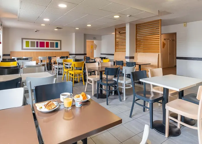 B&B Hotel Lyon Grand Stade Meyzieu