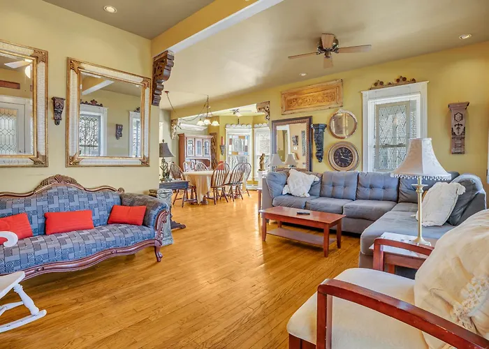 A Bonnie Place 3 Miles From All Star Village