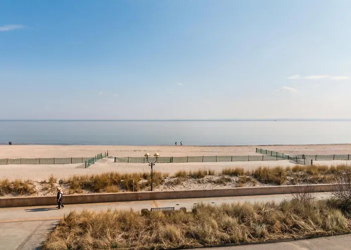 Beachside Grömitz - 21 Apartments, Pool&Sauna direkt am Meer