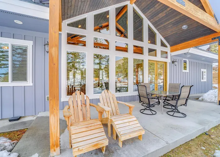 'Chelan Mountain Retreat' Chalet W/ Fire Pit!