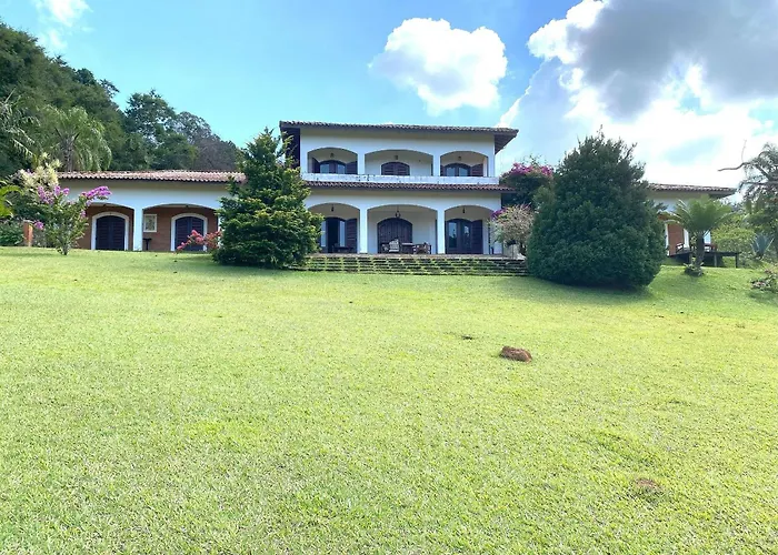 Espaço Eslovaquia - Casarão com Piscina, Paz e Conexão com a Natureza