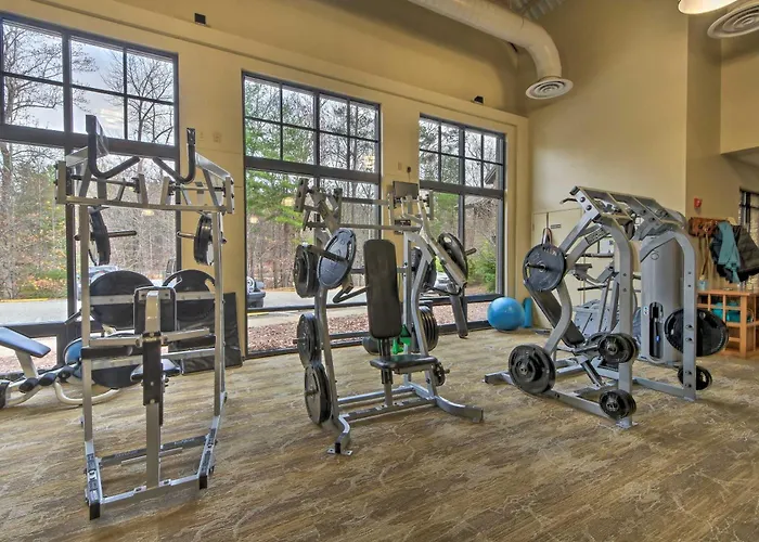 Serenity Now: Big Canoe Mountain Home!