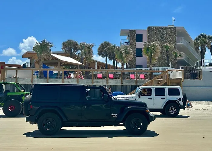 Flamingo Inn Beachfront - Daytona Beach