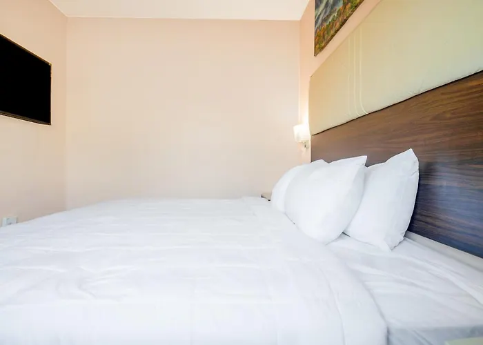 Oyo Hotel Adairsville Calhoun South I-75