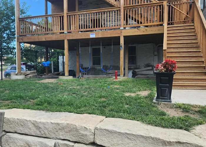 Spacious 2Br Apt Downtown, 2 Blocks From State Capitol