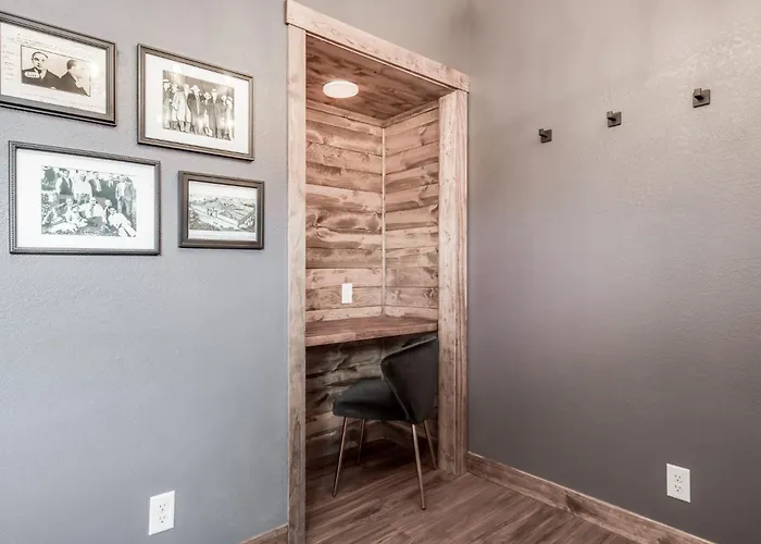 Boutique Hotel King, Queen & Kitchen Suites Easy Drive To Downtown