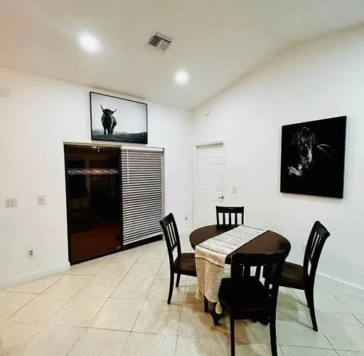 Sweet Home/Wef/Lioncountrysafary
