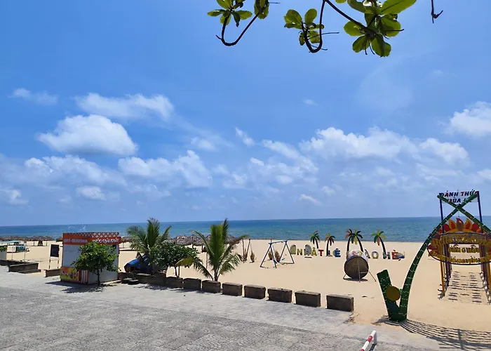 View Nhat Le Beach Hotel