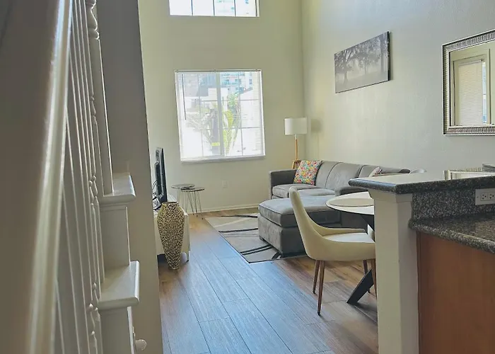 Loft Style,2 Beds ,Flexible Self Check In,Pool