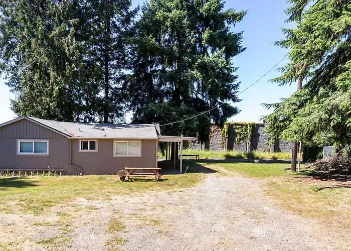 Tranquil Gem In Renton Minutes From Seattle
