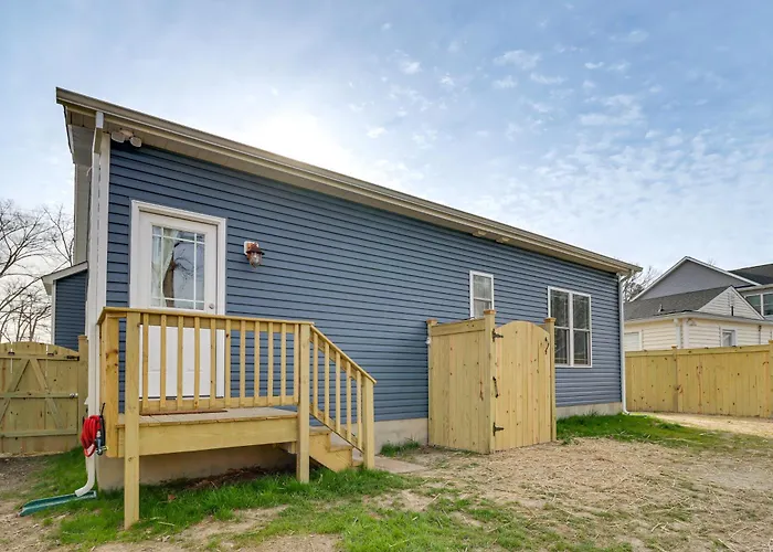 Walk To Bay: Home W/ Fenced Yard In Colonial Beach