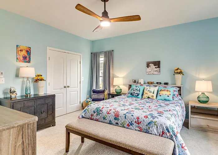 Walk To Bay: Home W/ Fenced Yard In Colonial Beach