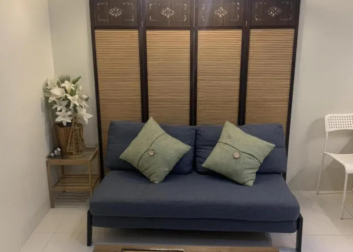 Sandstone Unit Brenthill Condo