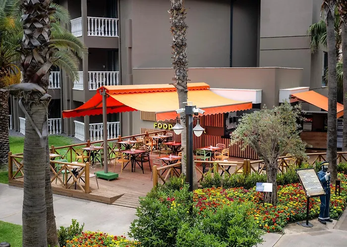 Sailor'S Beach Club