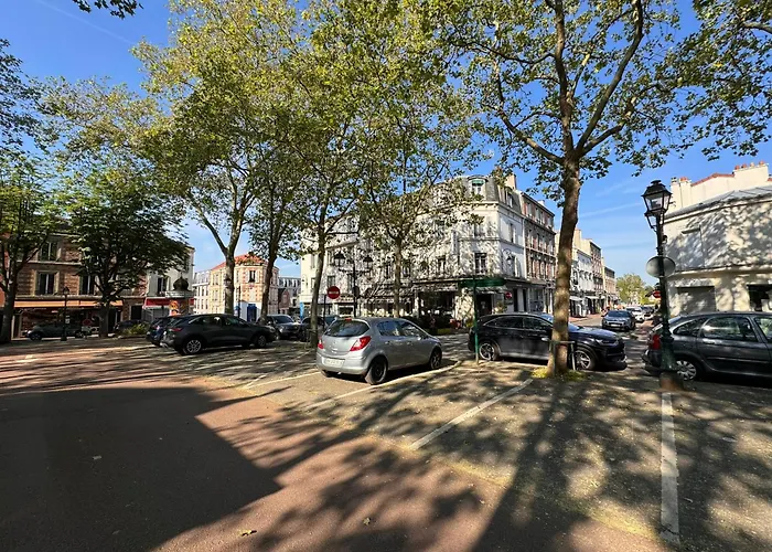 Hotel Paris Vesinet-Logishotels Et Domaine Evenementiel