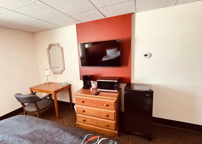 Red Rock Hotel & Suites