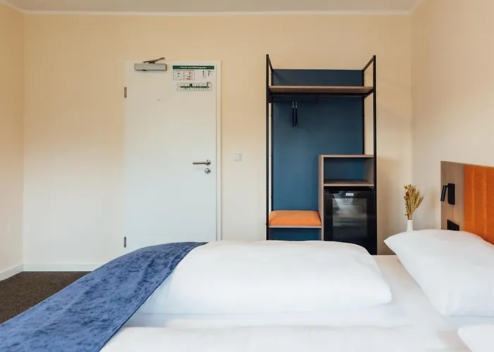MYKY Hotel Pinneberg - Free Parking