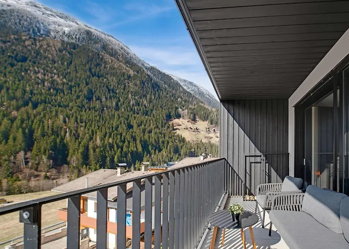 Alpine Chic - Fireplace Views & Ski Resorts