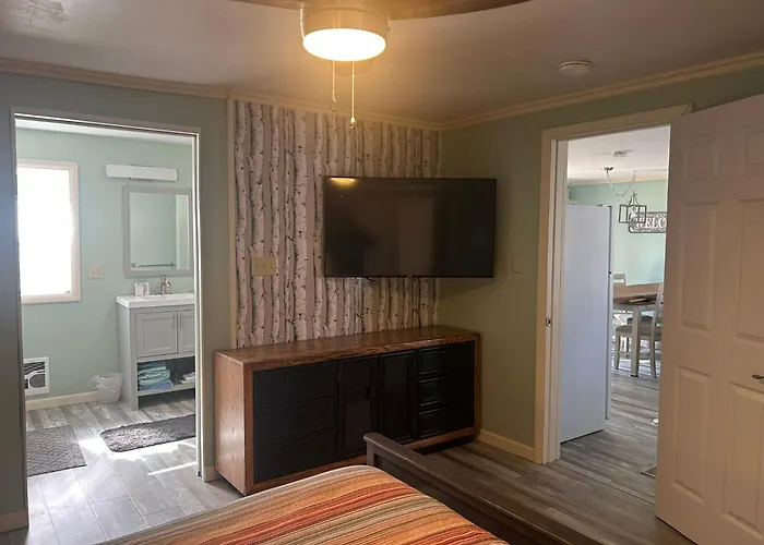 Surfside 13 - Cute Lakefront Condo!