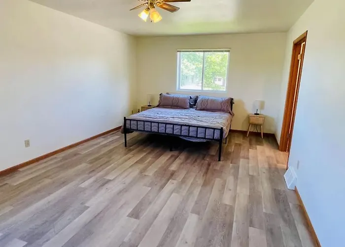 Zero Rock Two-Story Suite
