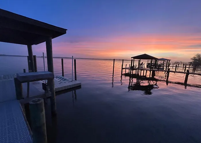 Relax,Fish,Grill,Chill! Pup,Kid Friendly Riverfront Paradise! Amenities,Gameroom