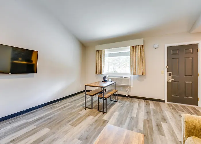 1 Mi To Lighthouse Beach: Port Huron Studio