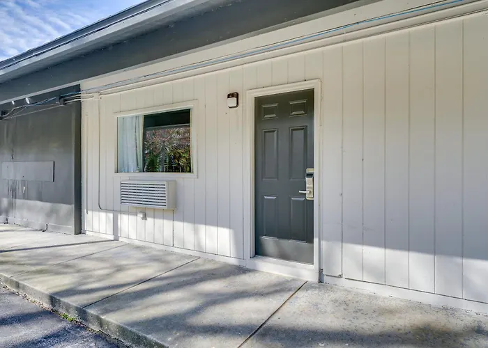 1 Mi To Riverfront: Walkable Port Huron Studio