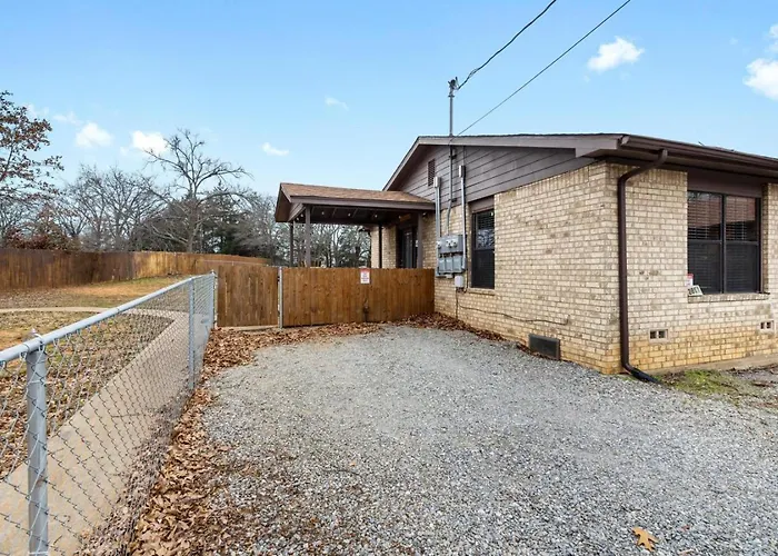 Cozy Hideaway In Denison Tx