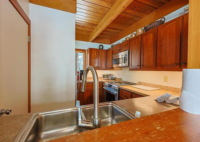 Tennis Townhome 2 Bd 25 Ba Ttmr