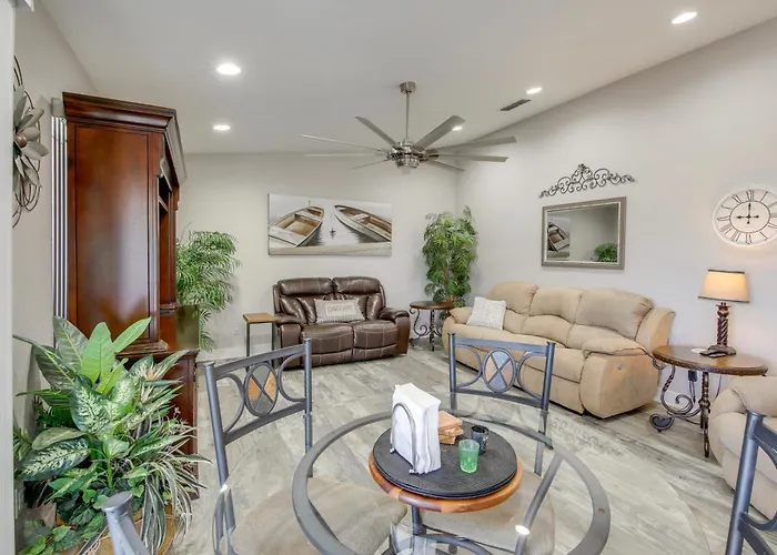 4 Mi To The Lake! Havasu Home W/ Heated Pool