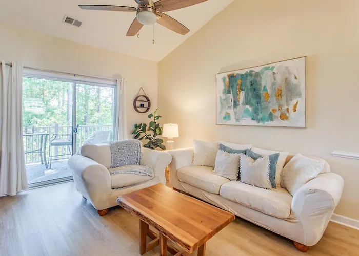 Resort Condo W/ Pool Access Near Barefoot Landing!